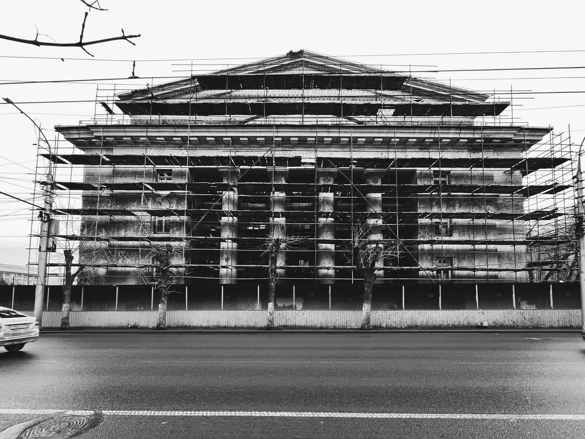 Échafaudage pour ravalement de façade — Atelier Renov Pro Paris